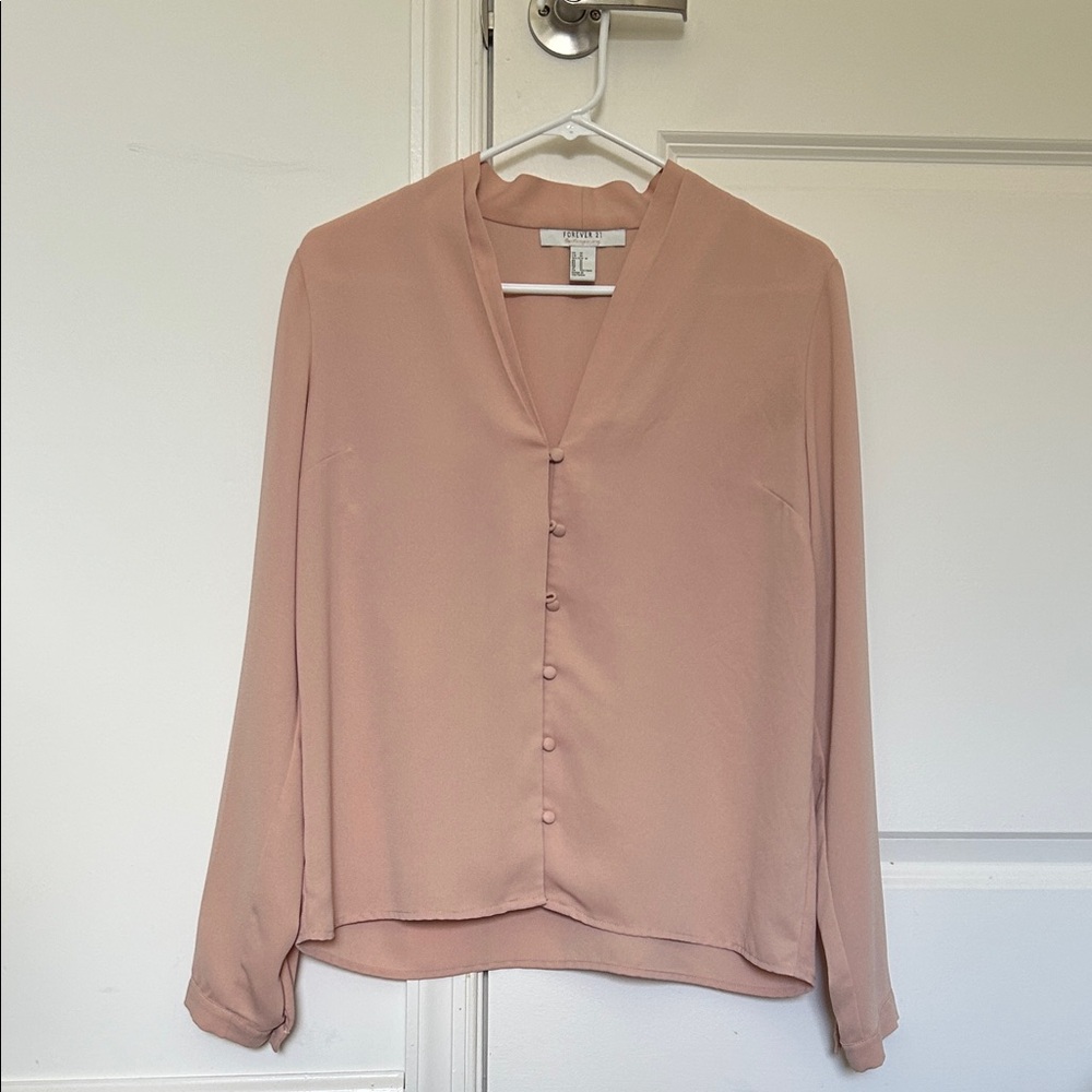 Forever 21 || Wilfred Soft Pink Button-Up Blouse